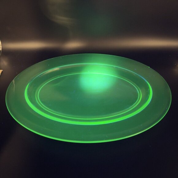 1960s Long Uranium Green Depression Glass Tray Dish Large Glass UV Glow 15”Long - Picture 6 of 15